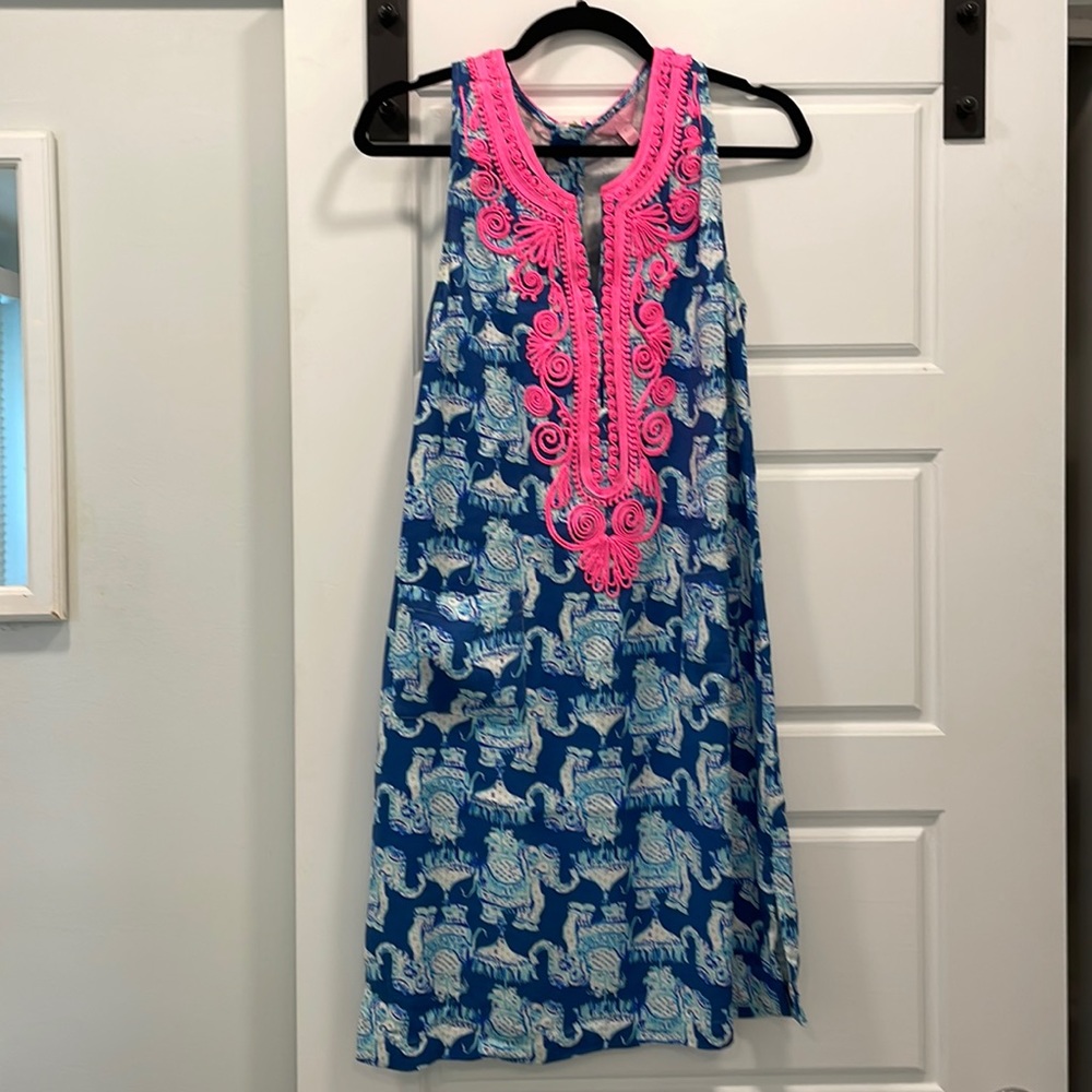 Lilly Pulitzer Sz 6 dress, blue and white elephant print. - Picture 1 of 5